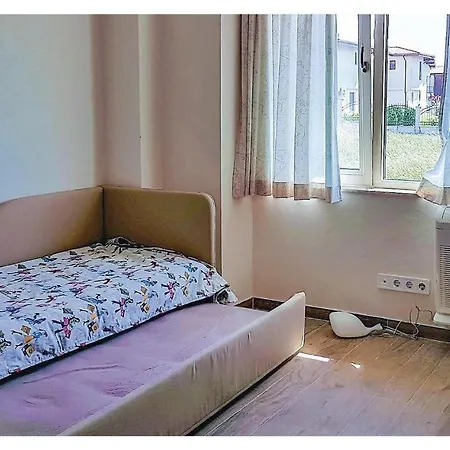 Tatil Evi Four-bedroom Holiday In Lozenets
