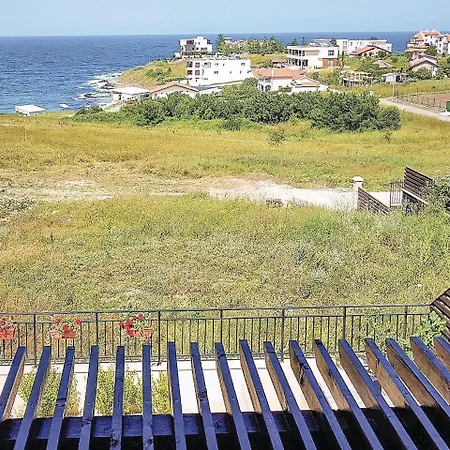 Four-bedroom Holiday In Feriehus Lozenets