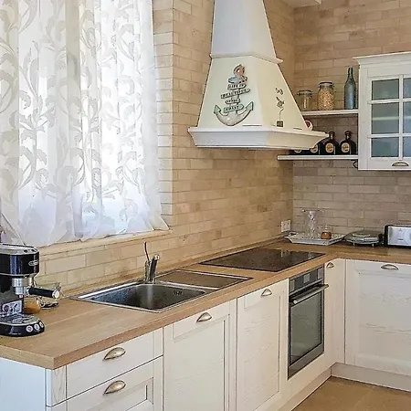 Four-bedroom Holiday In Lozenets